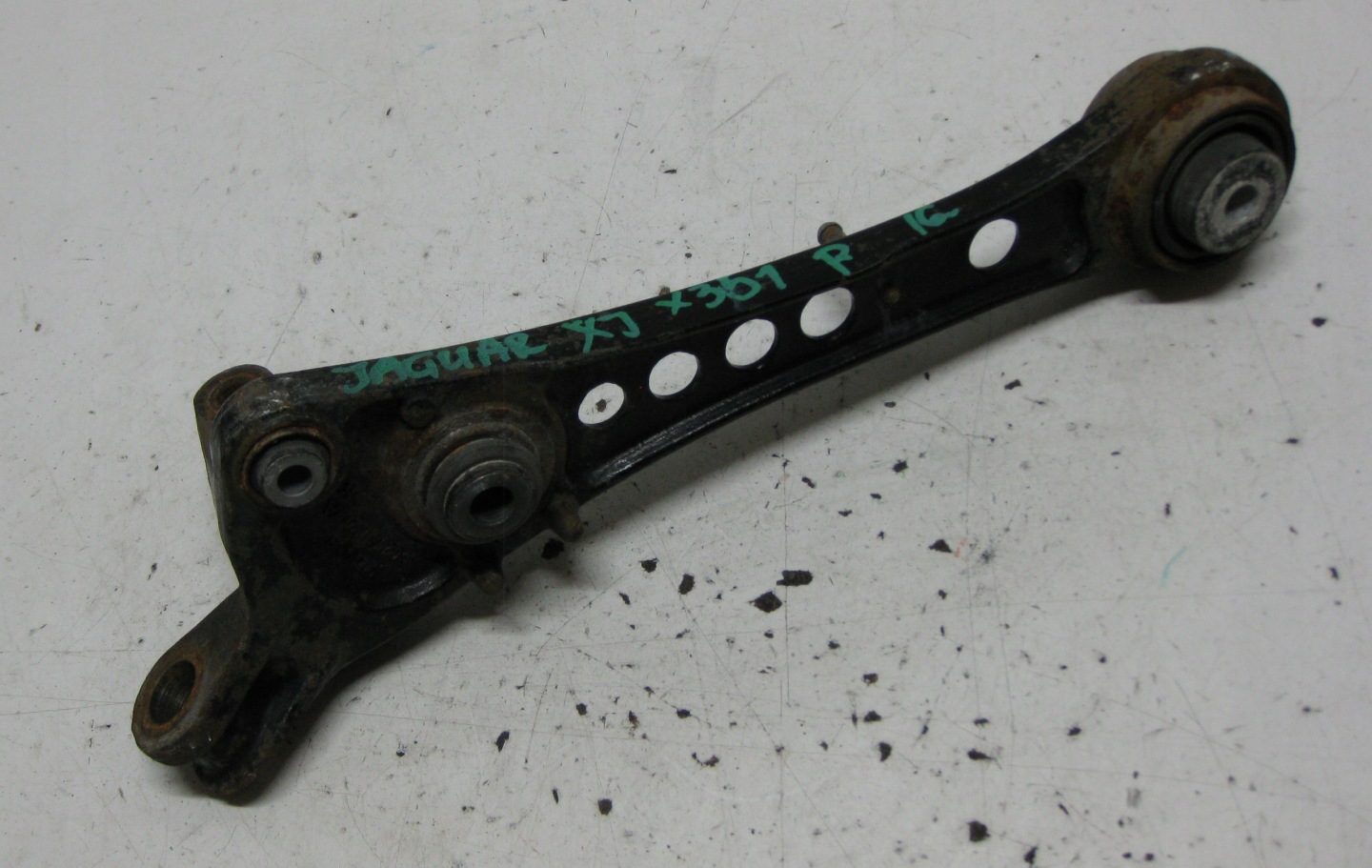 JAGUAR XJ X351 FL 3.0D 16R arm front right lower 3C254-L2L7A