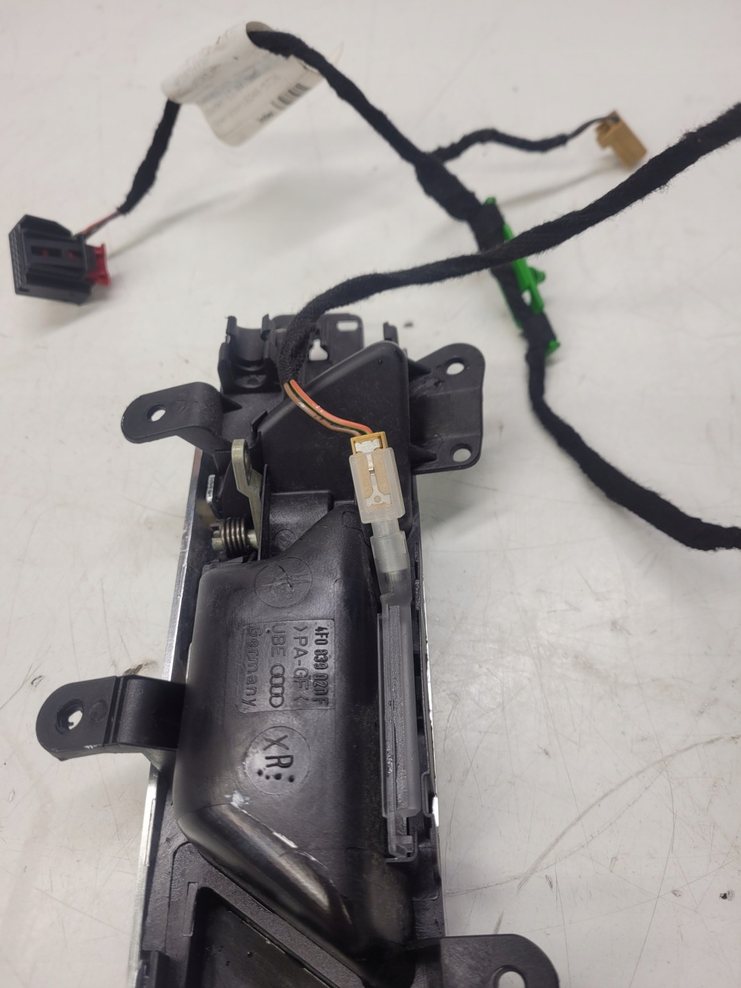 handle inner right rear part AUDI A6 C6 4F0839020F