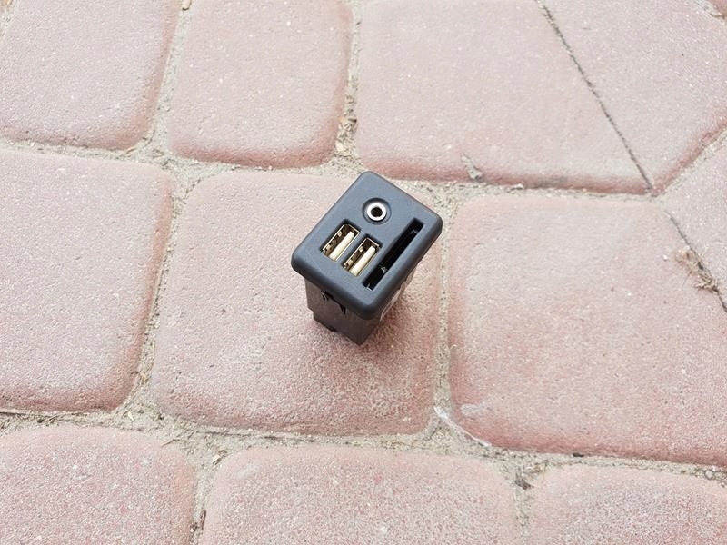 USB adapter AUX SD Opel Insignia Astra J 22875066