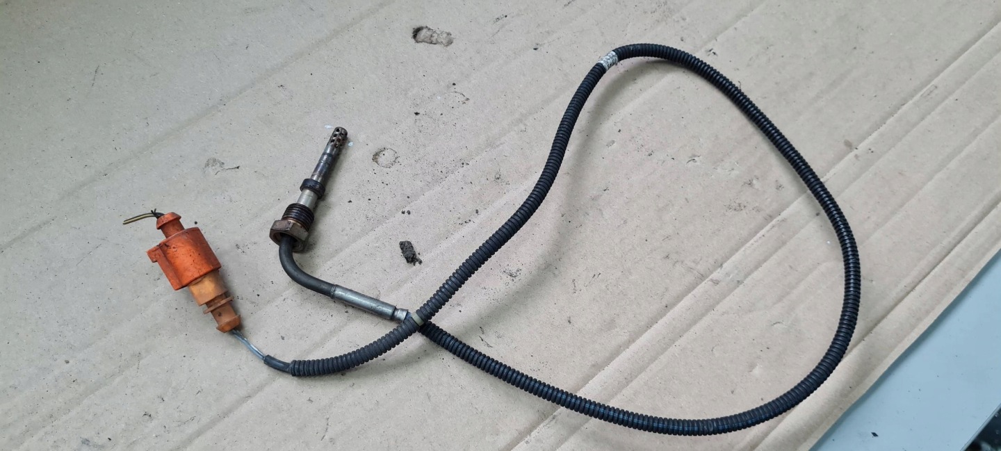 A6 C6 LIFT Sensor TEMPERATURY Gase 2.0 TDI 03G906088BA