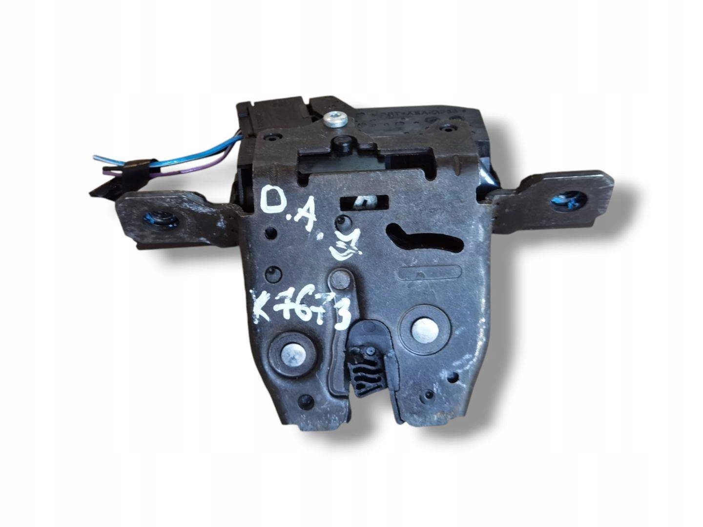lock bonnet boot Opel Astra J 2011 13581023