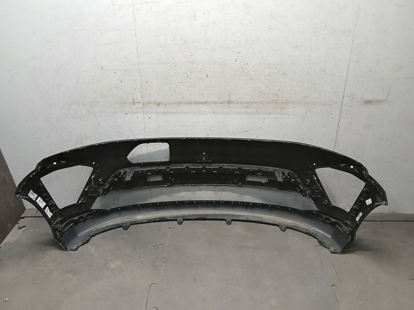 bumper front HYUNDAI KONA II 2 EV ELECTRIC