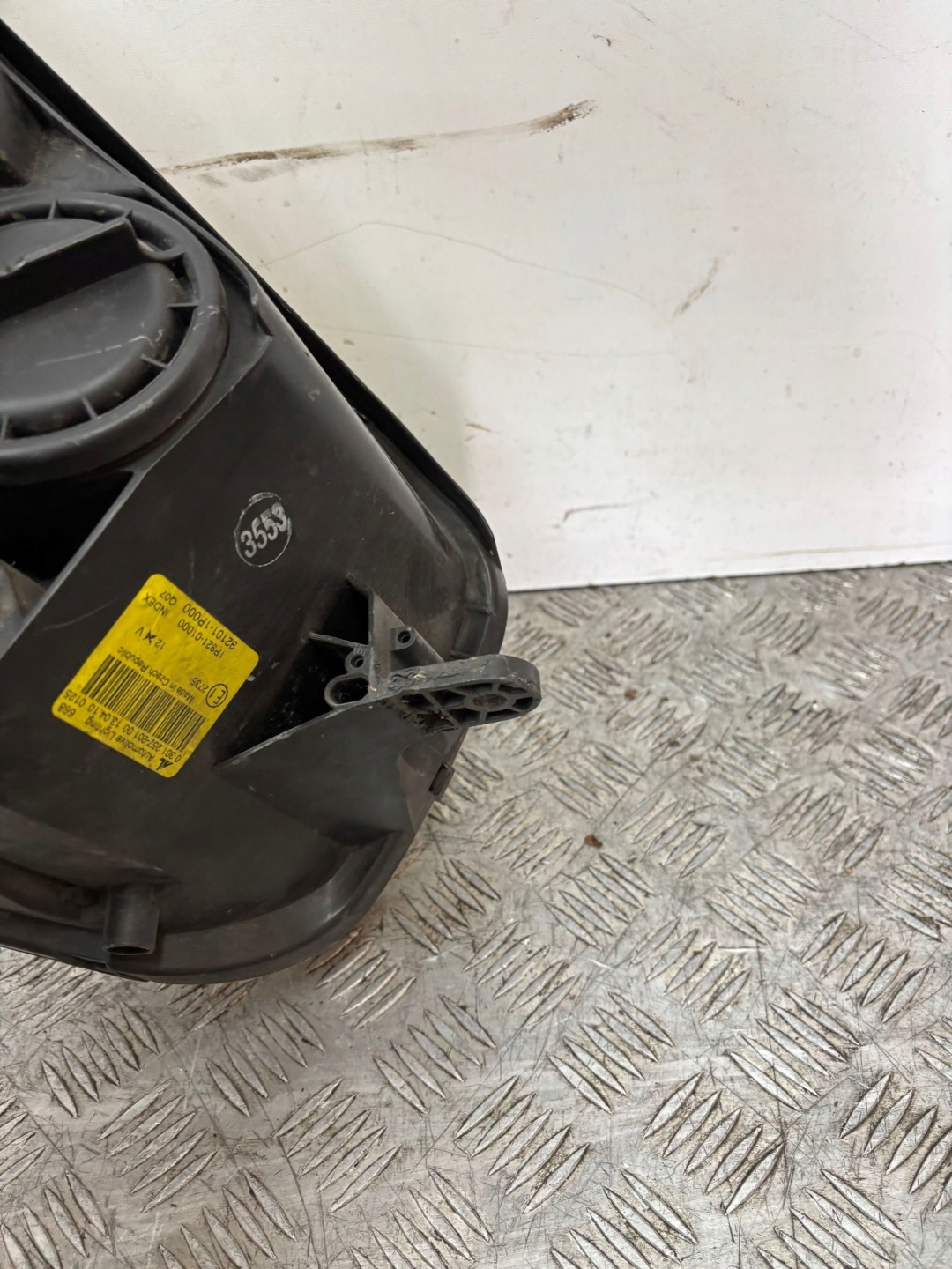 REFLEKTOR light left KIA VENGA 1P92101000
