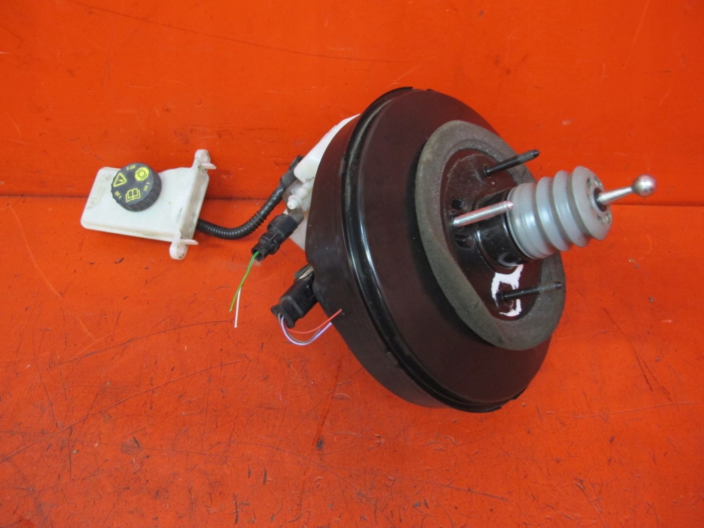PEUGEOT 308 II 2 T9 servo brake pump 9814469280