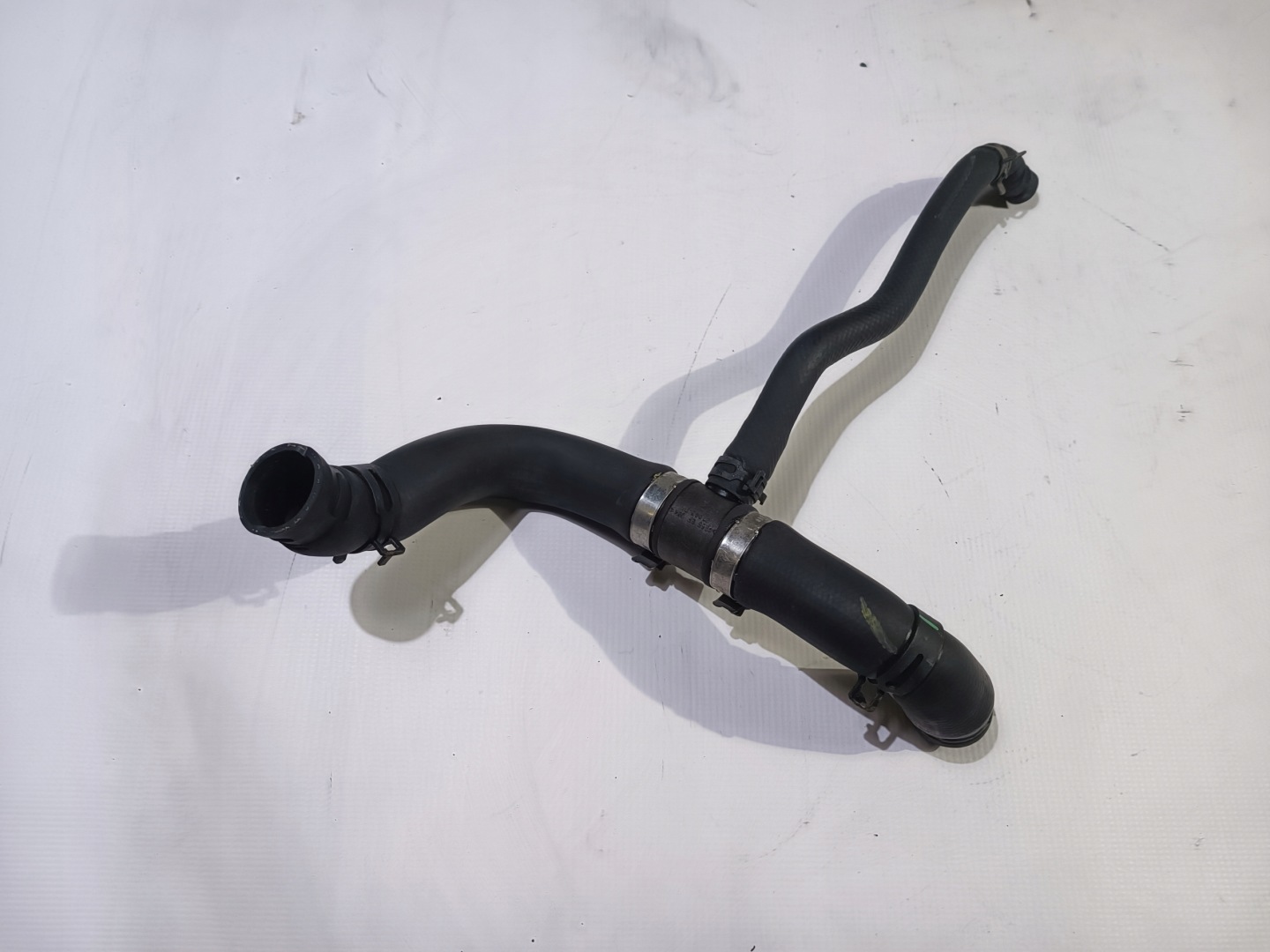 hose przeod radiator lower trojnik Chevrolet Camaro SS 6.2 2009