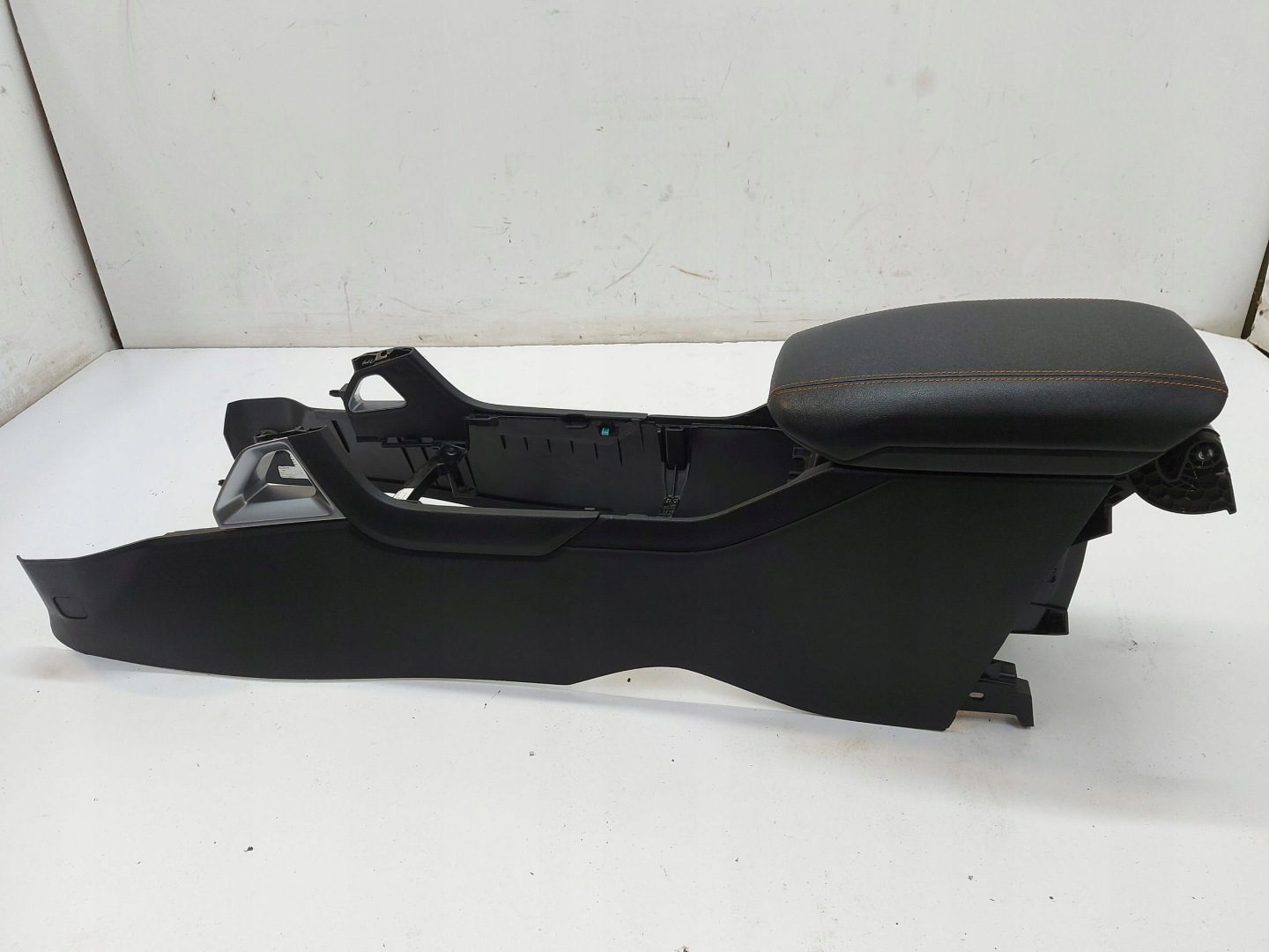Ford Ranger VI 6 AMAROK II armrest TUNEL central