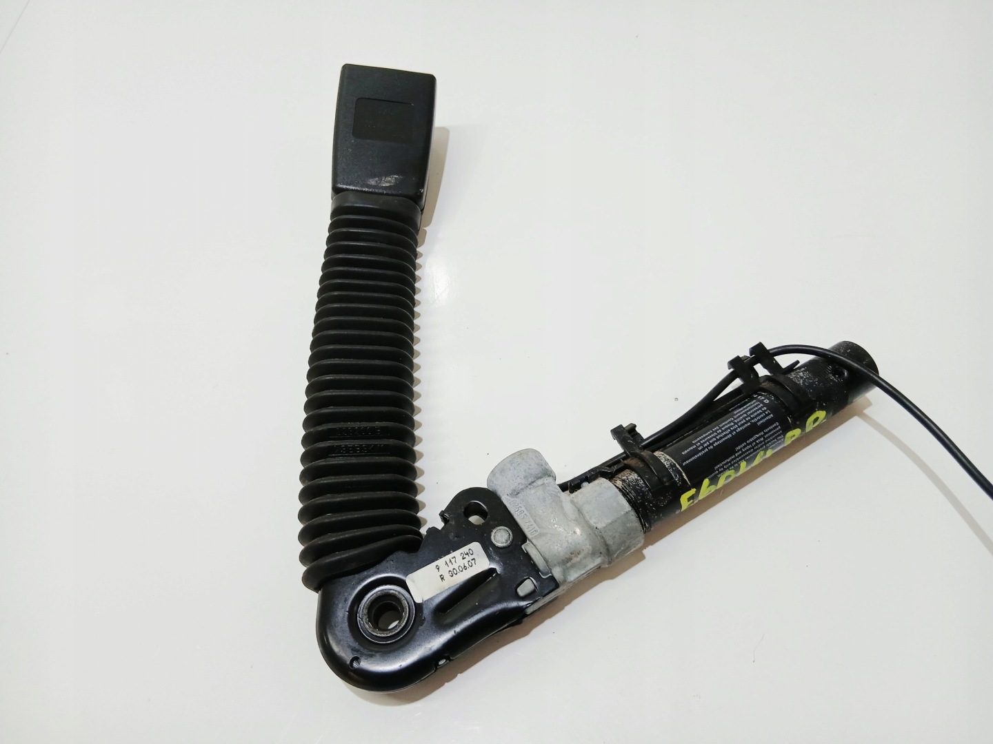 gurtstraffer rechts vorne BMW E60 E61 OE 9117240 (0000122)