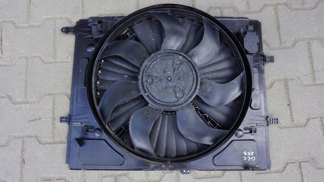 MERCEDES W 205 213 GLC 253 - ventilátor chladiče