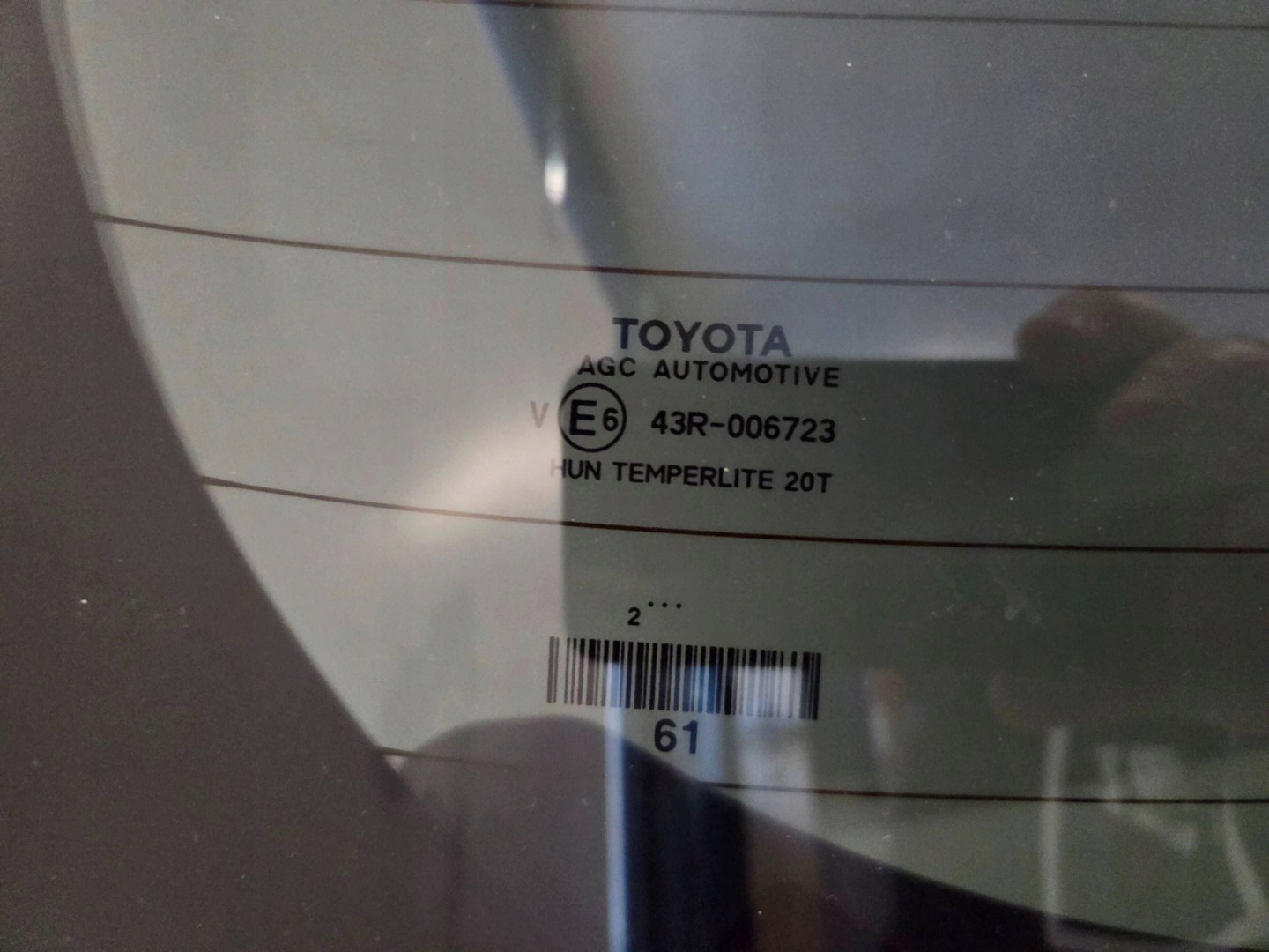 Toyota Yaris Cross 2022 boot doors black 209 (H214)