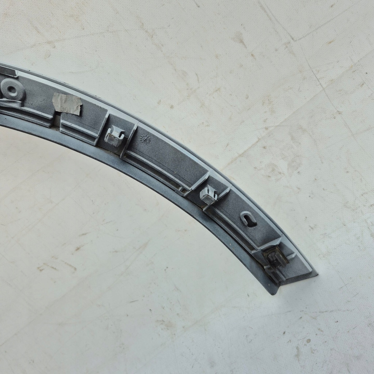 AUDI Q7 4M0 moulding for fender left front front 4M0853717 W colour