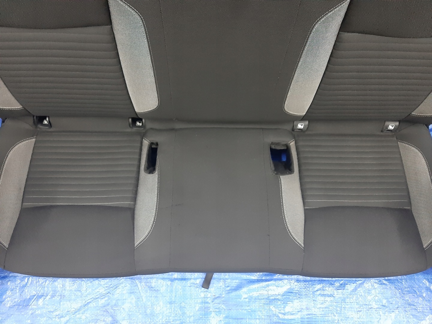 Sitze vorne Sitz heck NAVARA NP300 D23 ALASKAN EUROPA KOMPLET