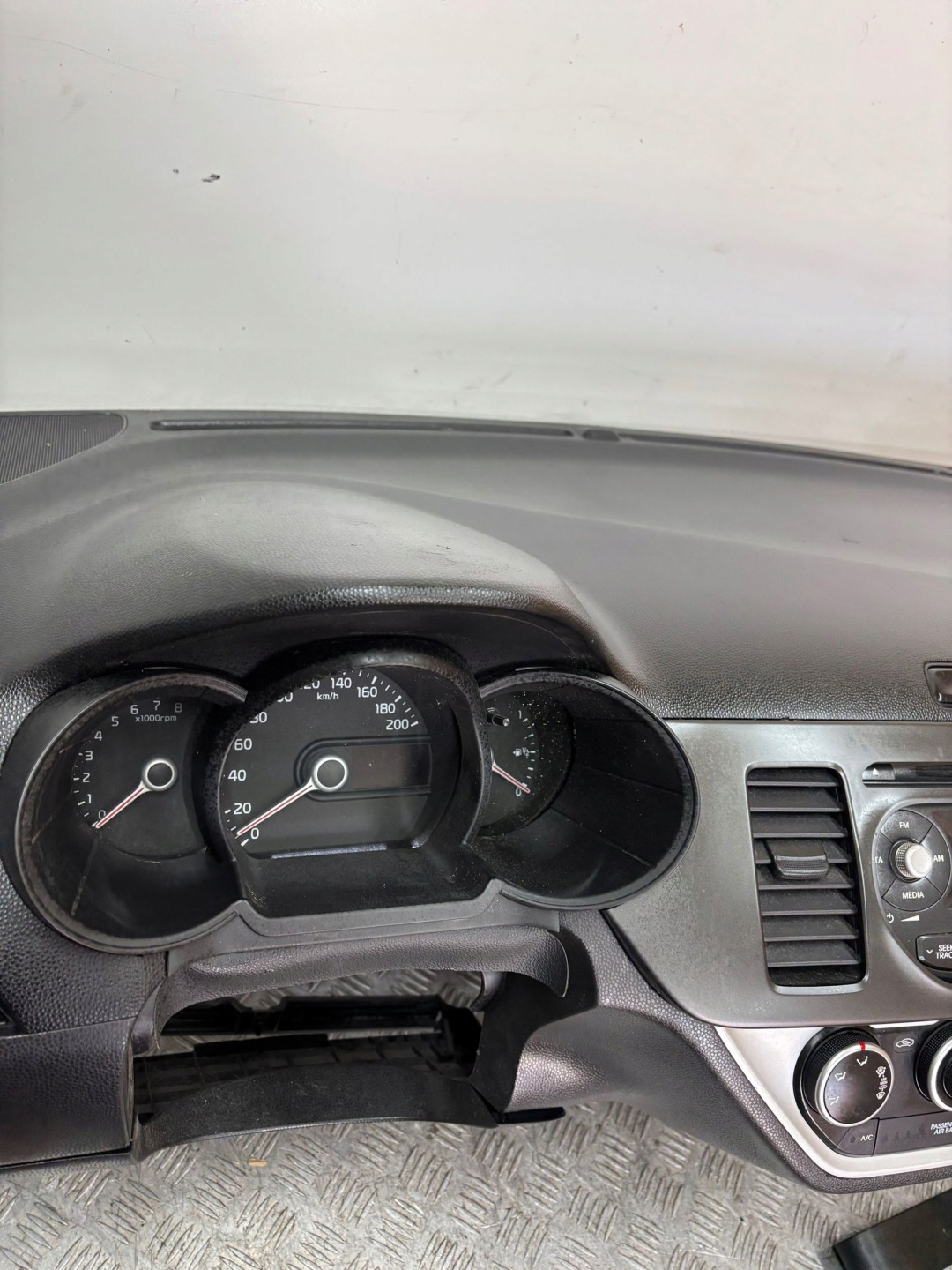 dashboard console airbag adjusters KIA PICANTO II 11- original