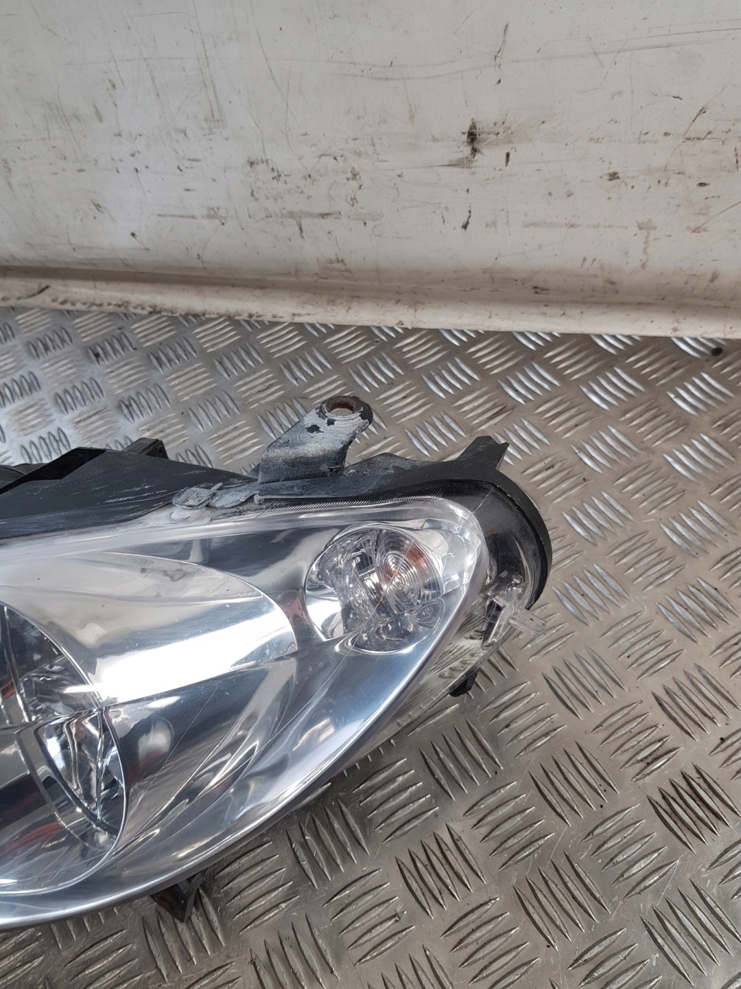 light left front TYC PEUGEOT 307 EUROPA