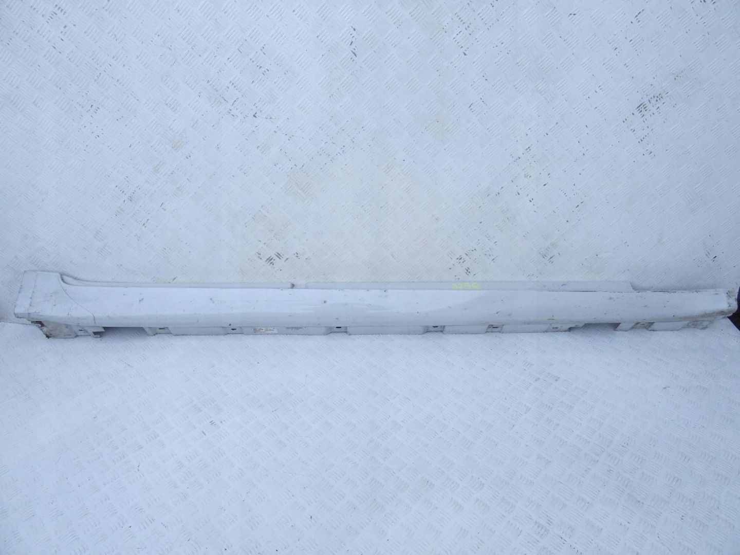 BMW 7 F01 moulding threshold threshold right