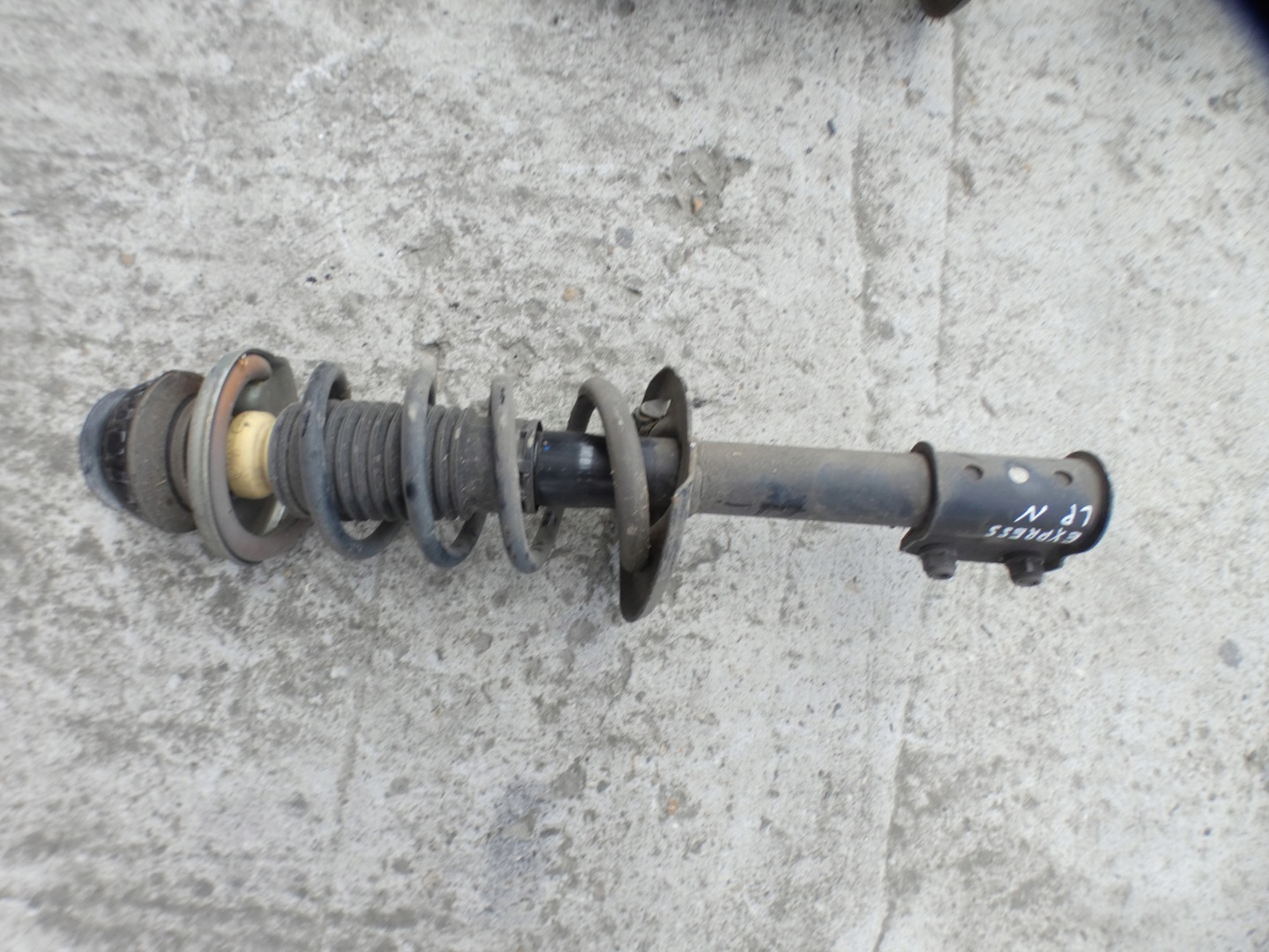 shock absorber right left front ZE spring RENAULT EXPRESS 1.5 543023778R