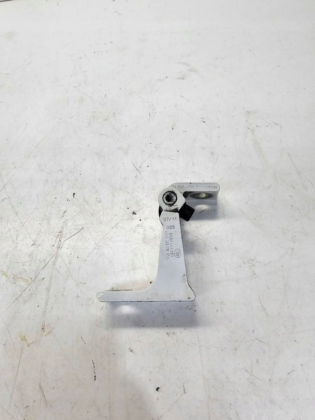hinge door left AUDI A1 8X4 8X4833403B