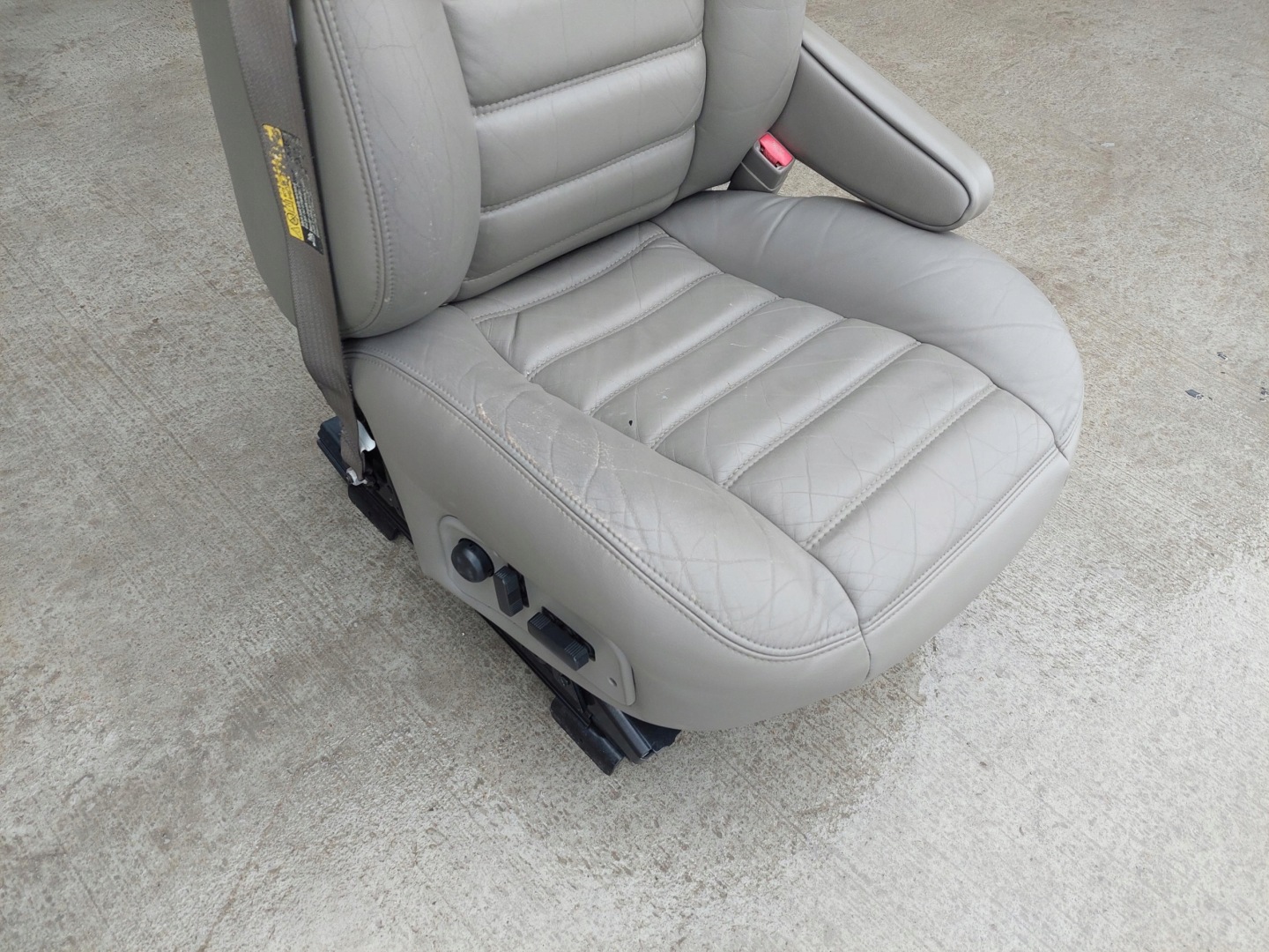 seat front complete front left right tension belt safety HUMMER H2