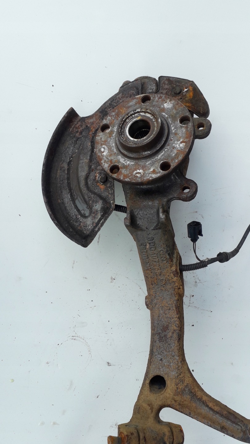 AUDI A6 C5 A4 B5 swing right 8D0407258