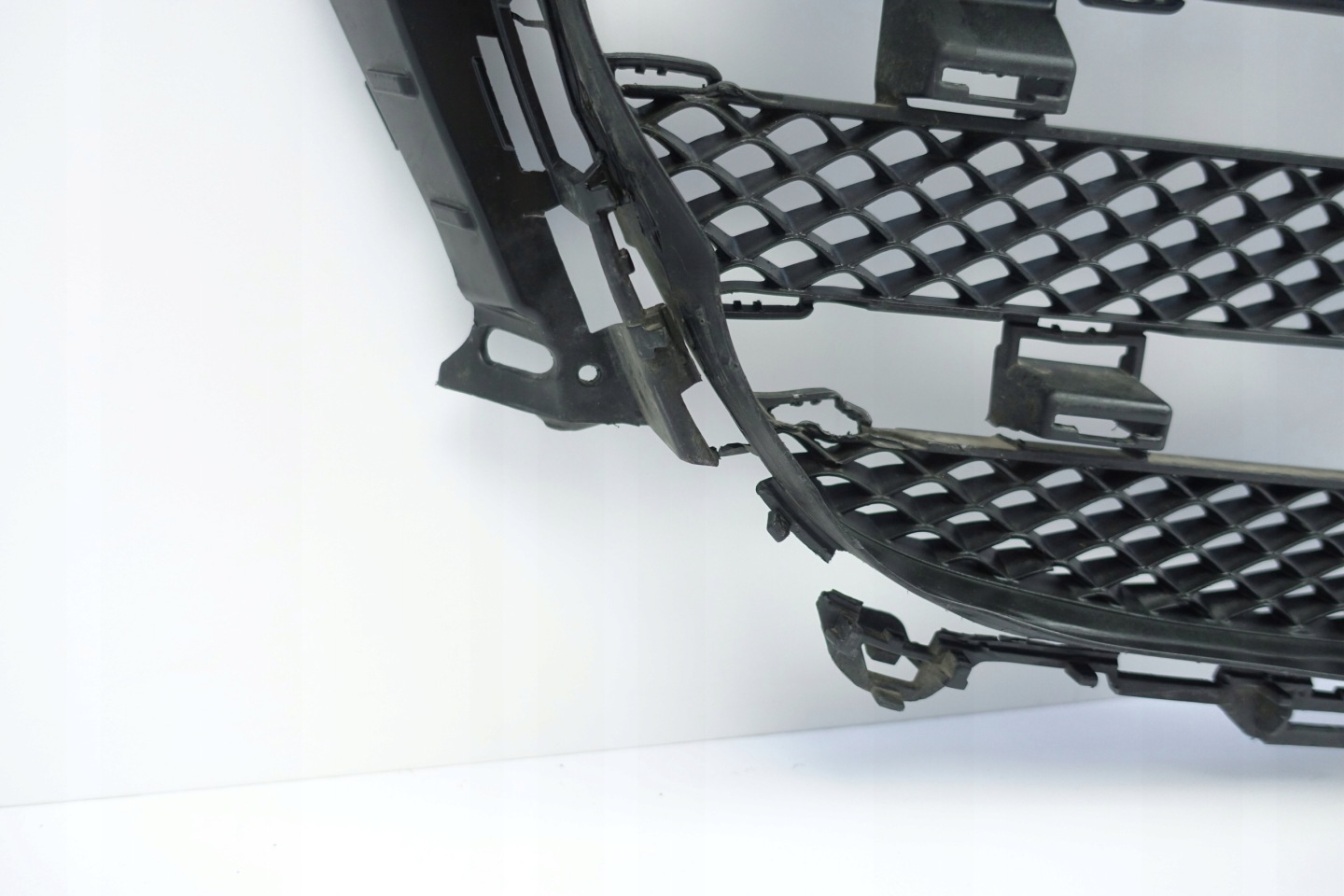 Grille MERCEDES E W213 A2138880223