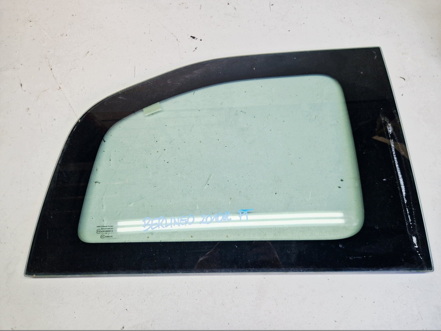 window side right rear part CITROEN BERLINGO II 2 2010 ROK