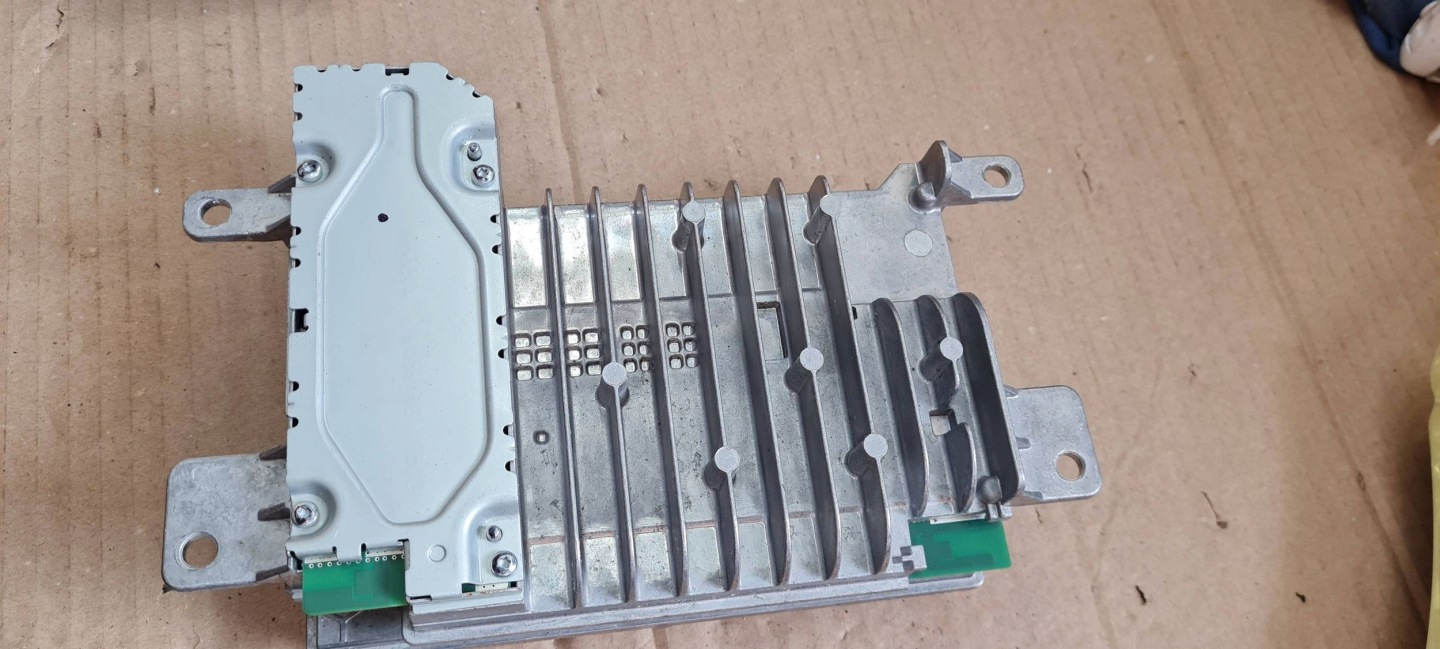 Jeep Grand Cherokee WL 2022 module control unit AUDIO HARMAN P68527730AD