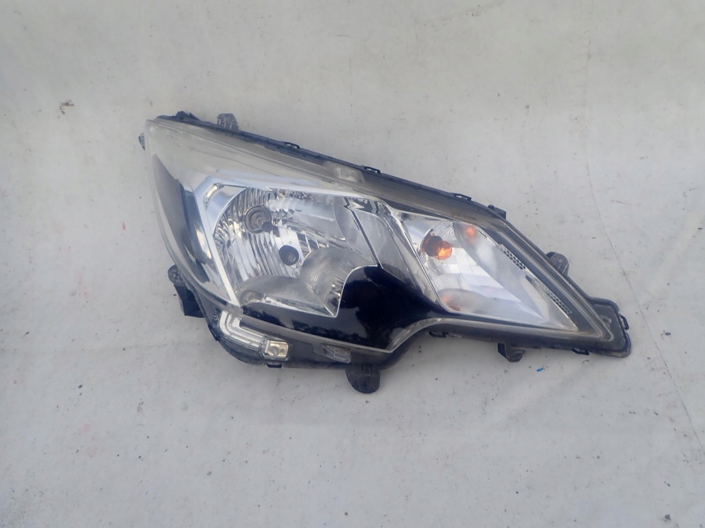 MITSUBISHI SPACE STAR LIFT 19- light front right