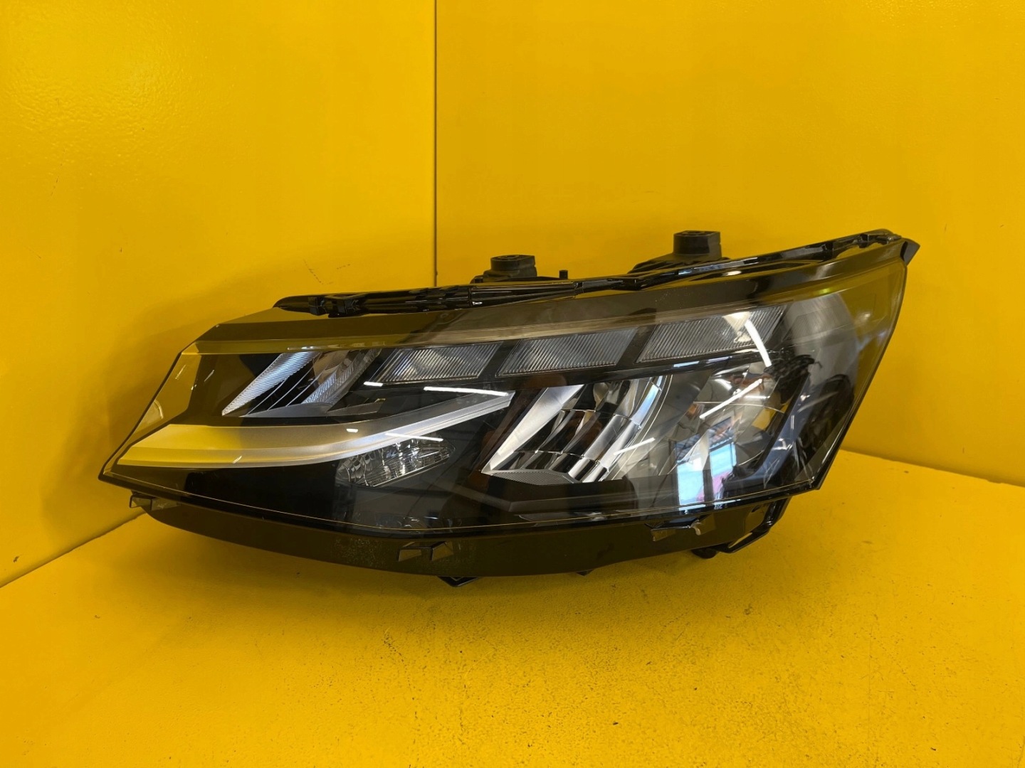 light left front VW T7 TRANSPORTER FULL LED