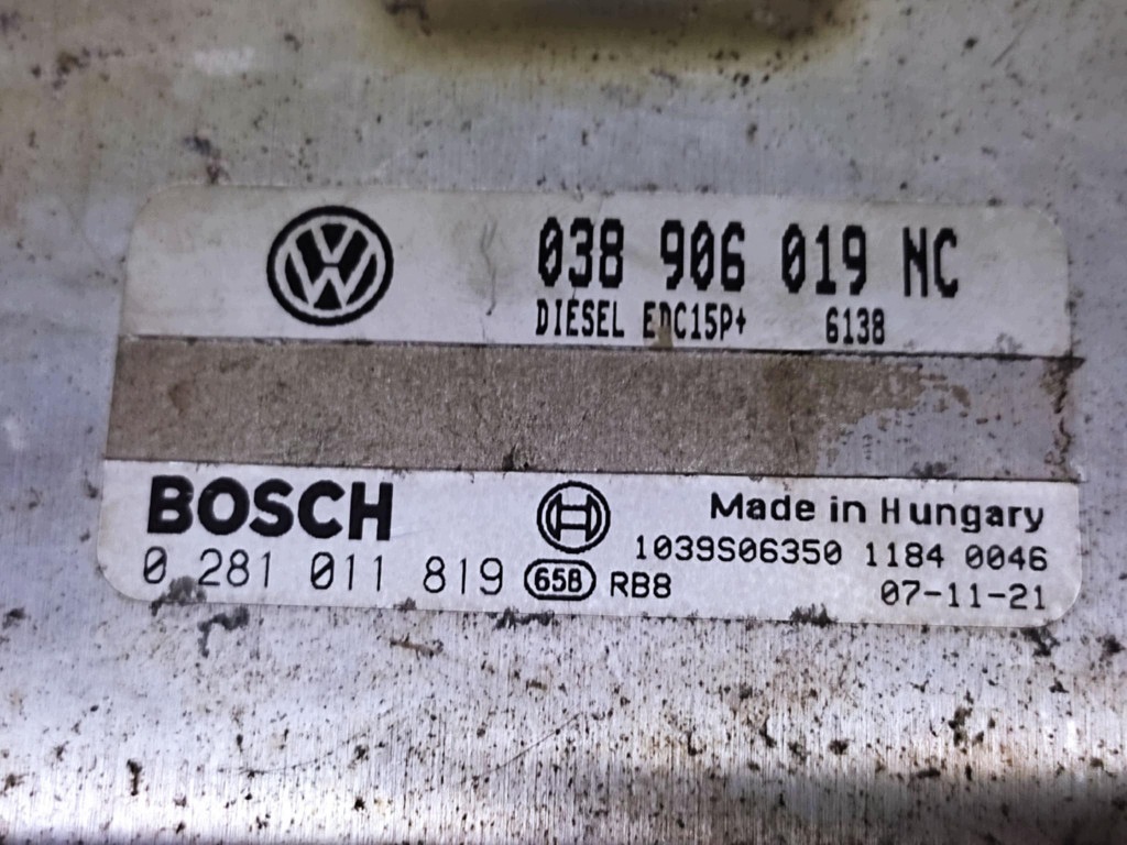 VW GOLF IV control unit of the engine 0281011819