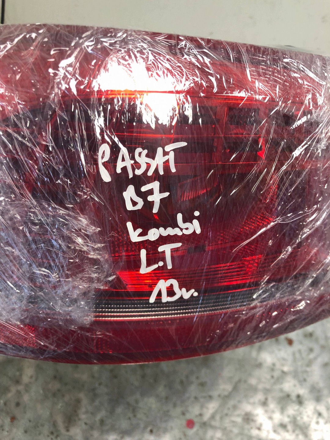 light left rear part VW PASSAT B7 KOMBI 3AF945309