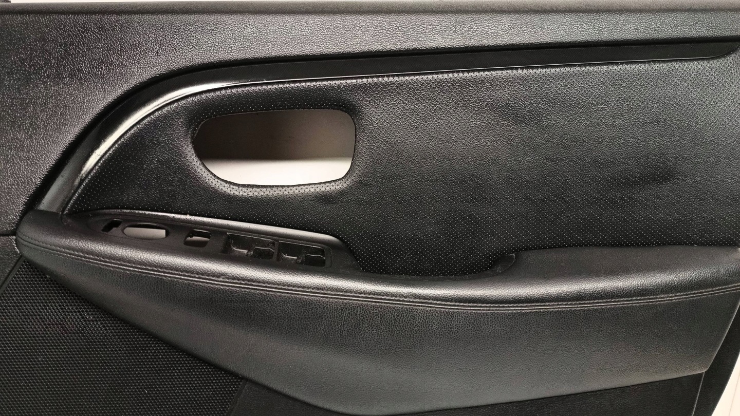 KIA CARENS IV upholstery door front right 2013
