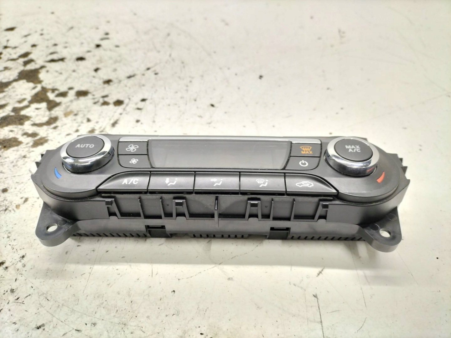 PANEL BOCCHETTE BM5T-18C612-CL Ford Focus Mk3 (2010-2019)