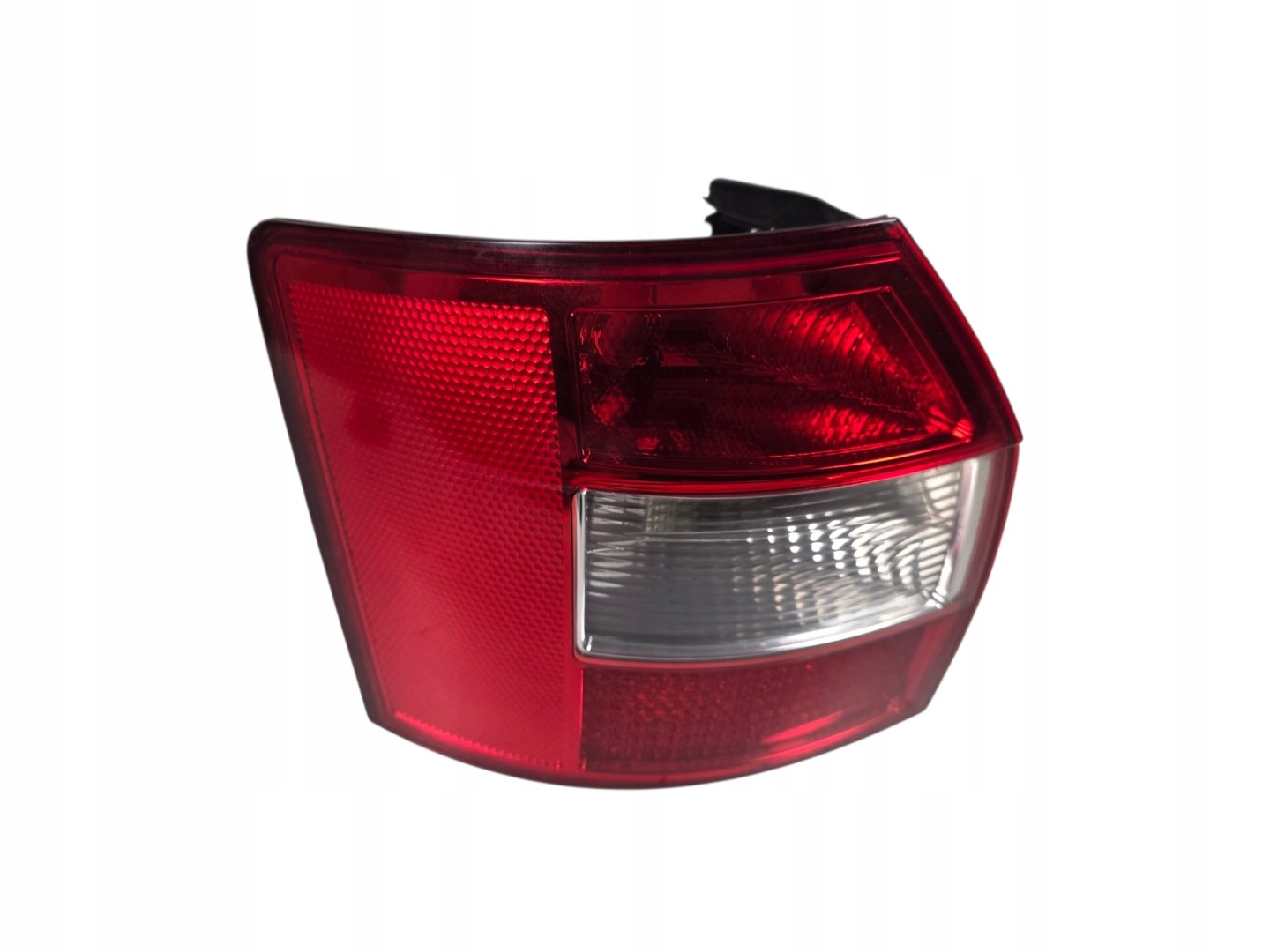 AUDI A4 B6 KOMBI light rear left LADNA ORG.