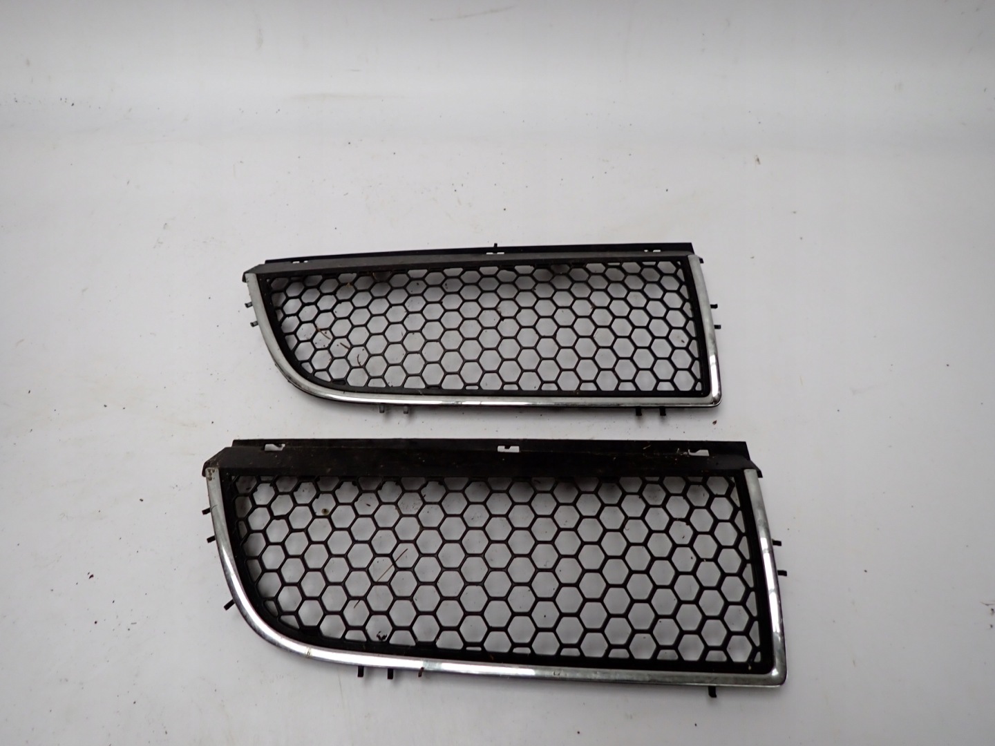 RENAULT TRAFIC II 01-14 grid of a bumper right front