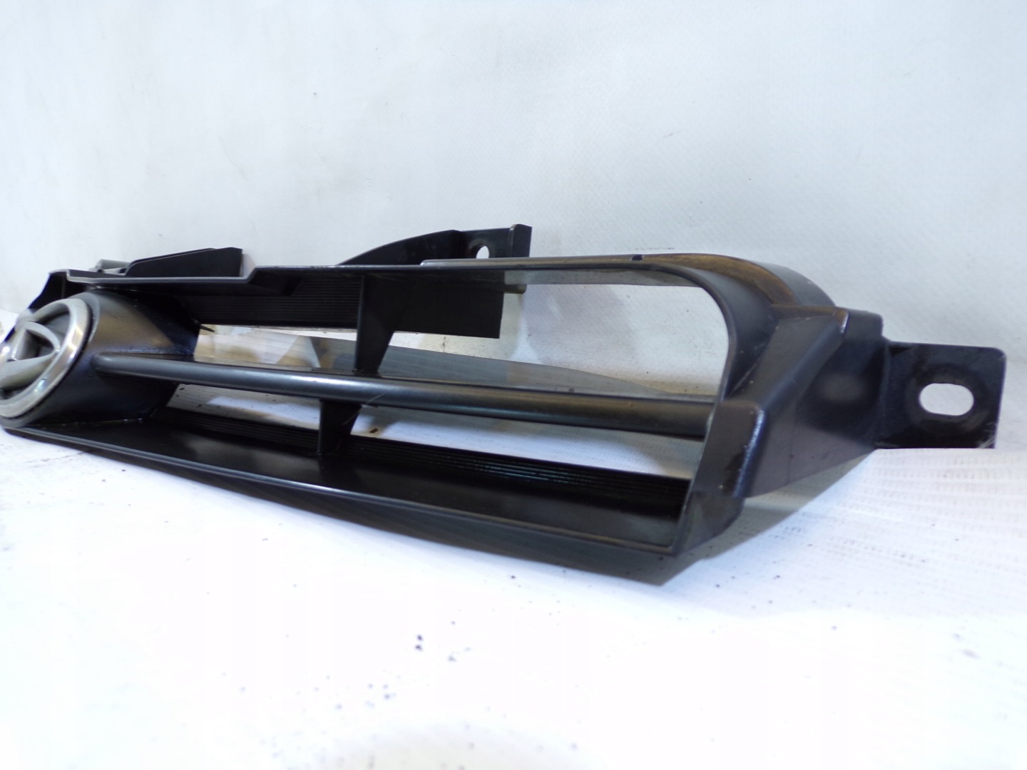 grill grille radiator DAIHATSU YRV