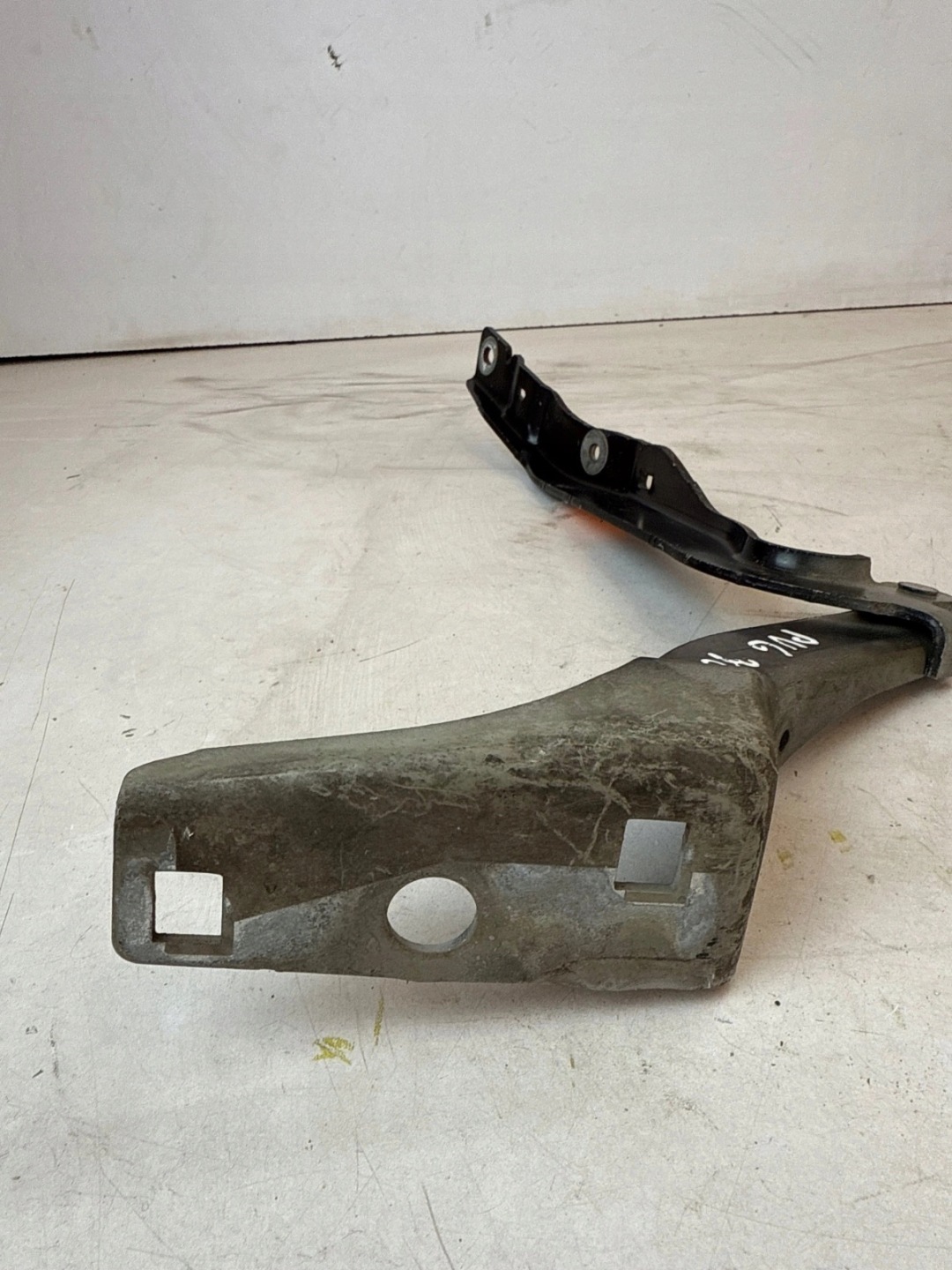 hinge bonnets front front right Peugeot 308 and T7