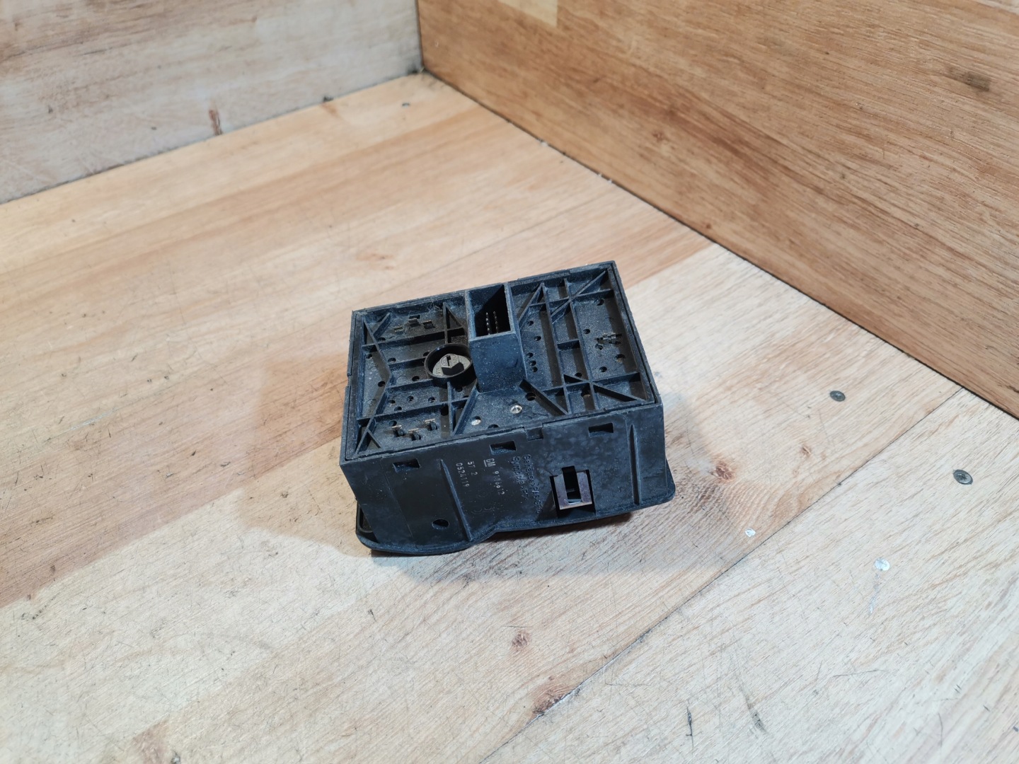 interruttore luci OPEL CORSA C 9116612