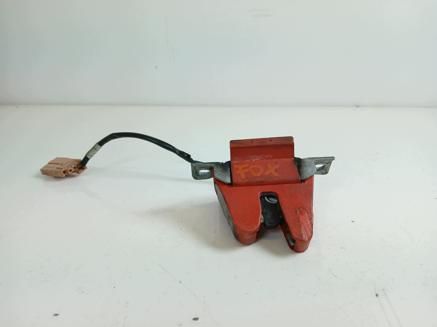 VW FOX lock bonnet boot 5Z6827505