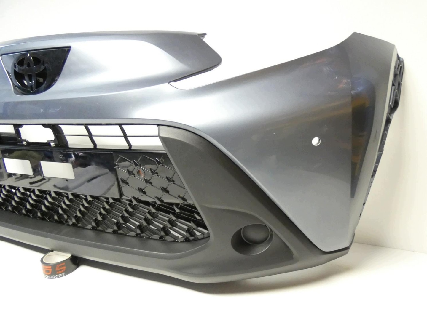 TOYOTA AYGO X 52119-0H190 below 4 PDC bumper front front