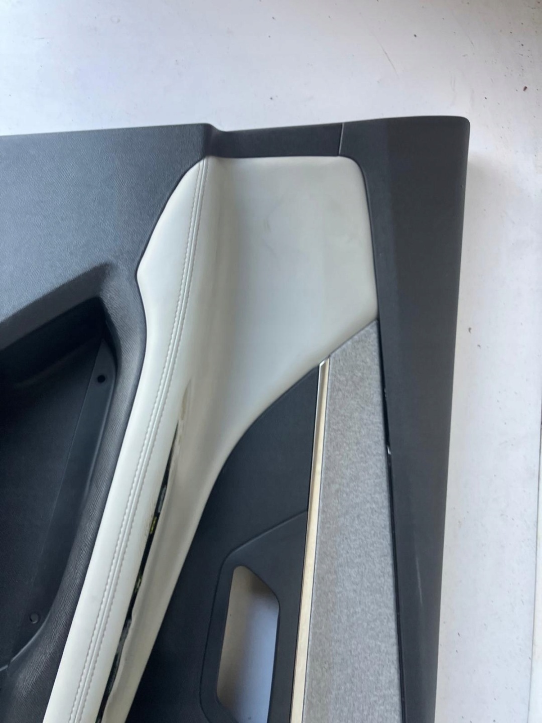 side door left front PEUGEOT 3008 II JASNA leather LED