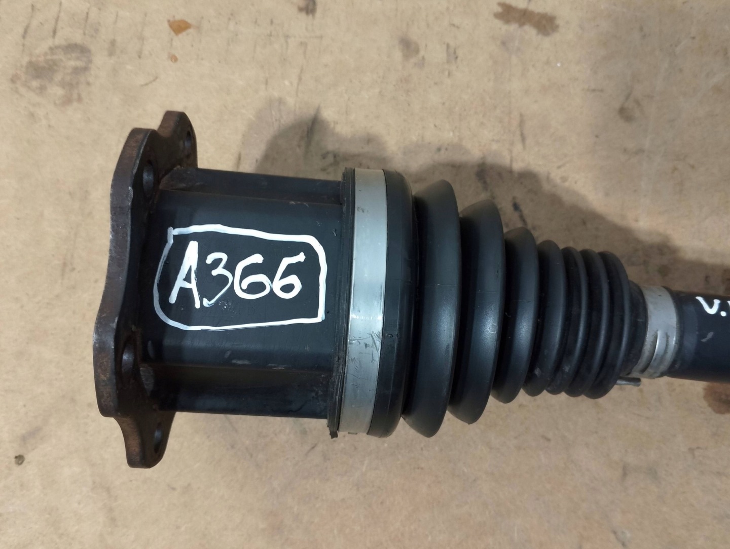 Audi A6 A7 A8 S8 D5 semi-axis front right 4N0407271 (A366)