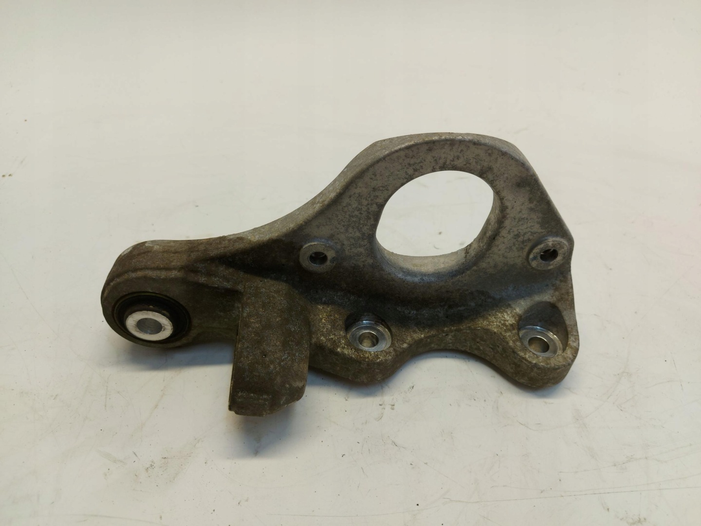 VOLVO V60 II Support Support Demi axe 32222463