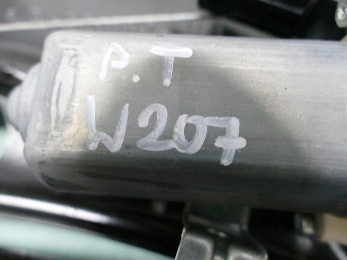 MERCEDES W207 C207 window regulator right rear part window A2076701403