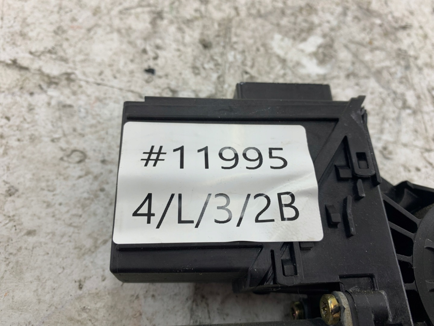 VW POLO 9N IV mini motor windows right rear part 6Q5839752E