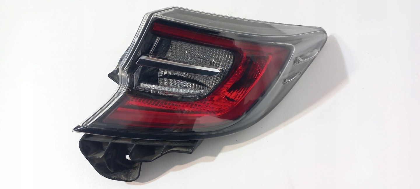 Toyota Corolla E21 Hatchback light rear right V350010R (R341)