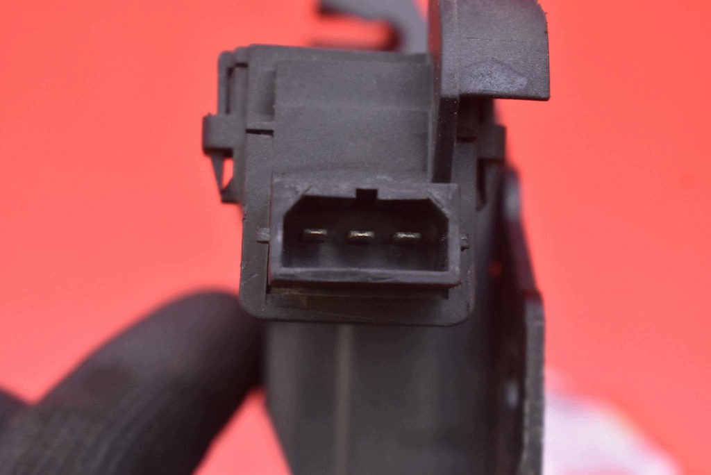 lock bonnet rear part boot 8P4827505B AUDI A6 C6 KOMBI 04-08