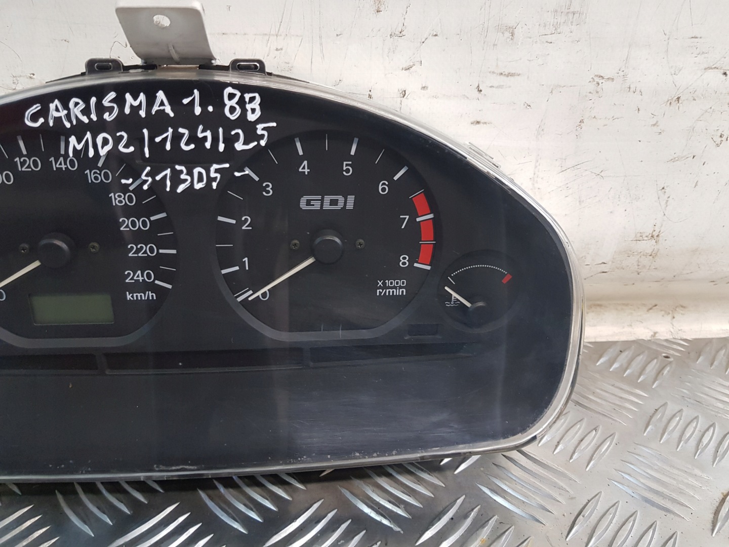 dials MITSUBISHI CARISMA 1.8GDI 01R- EUROPA