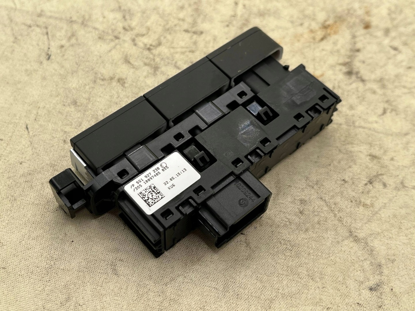 5G1927238E button switch PDC VW GOLF VII 2013-2020r !J