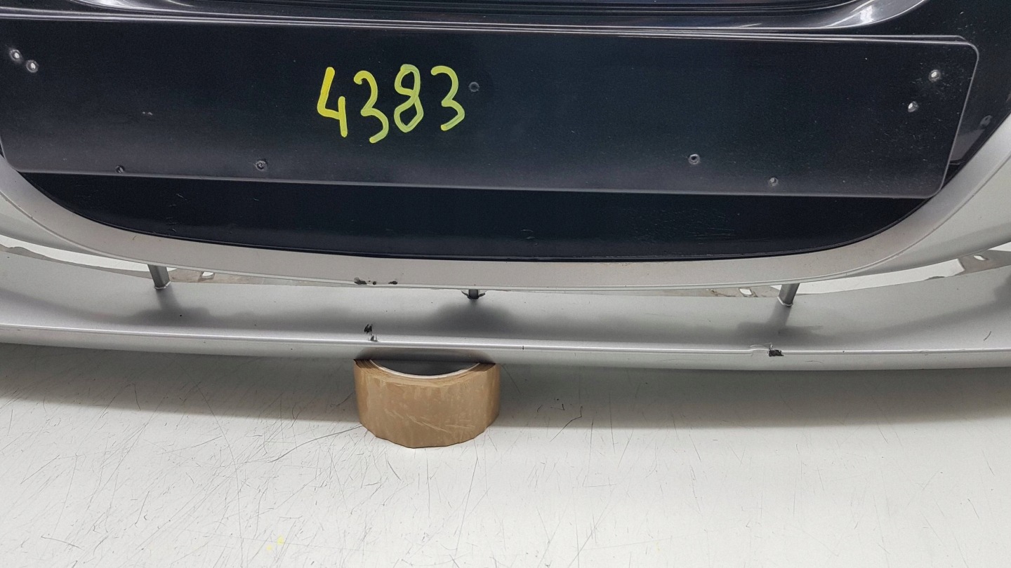 NISSAN LEAF II 2017 - bumper front 62022-5SH0H