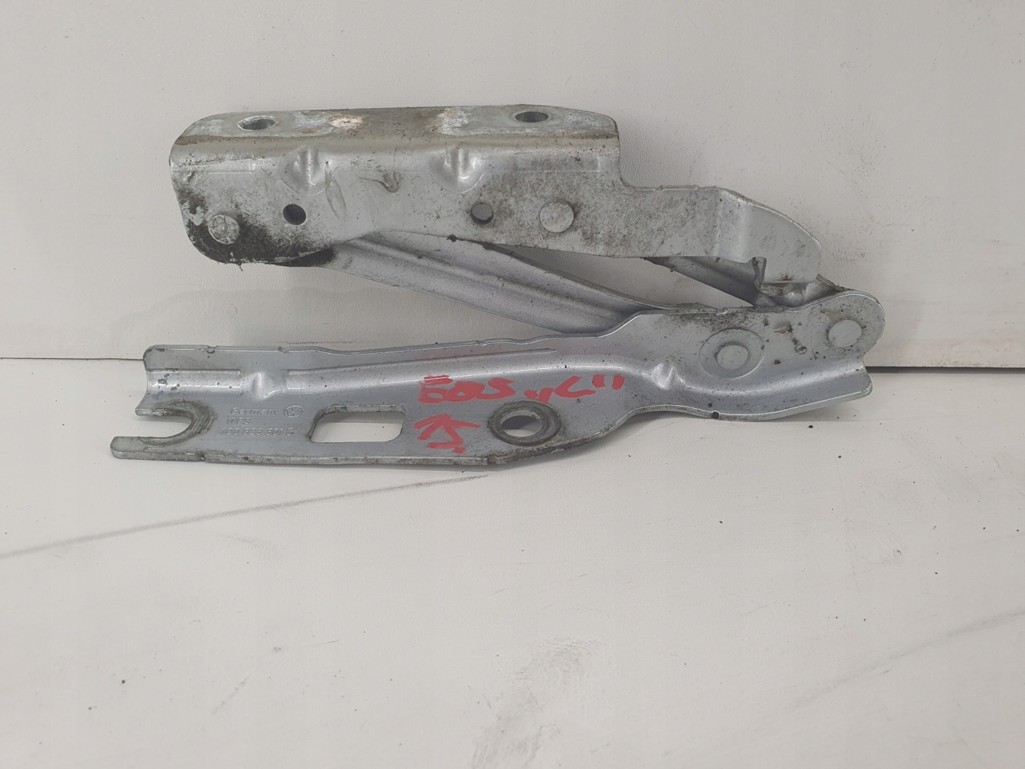 VW Eos 1Q0 la7w hinge bonnets left