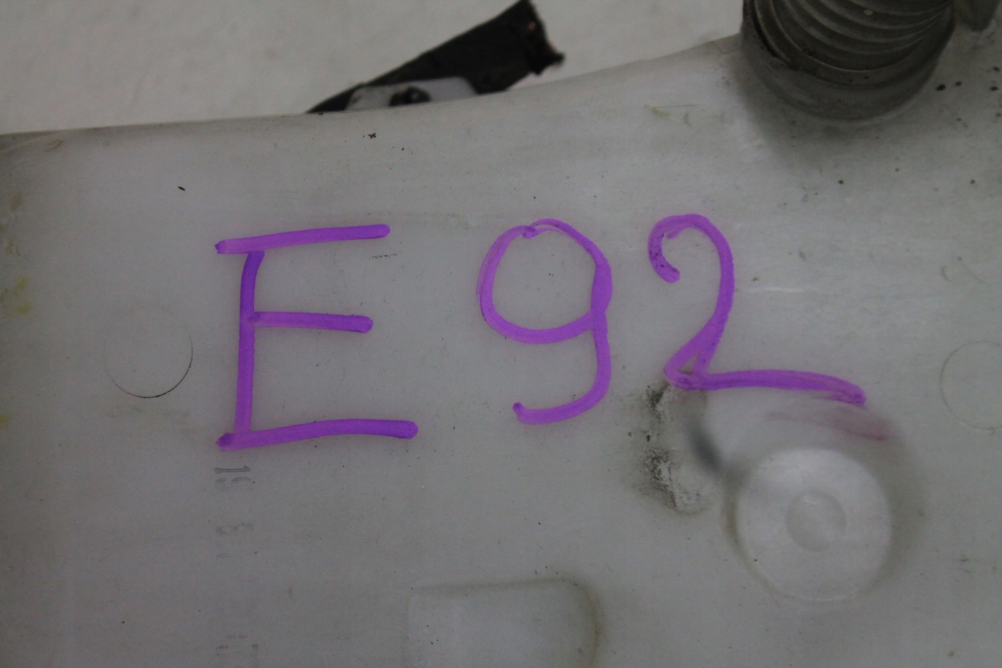 washer fluid tank XENON 7157144 BMW SERIA 3 E92 E93 06-12